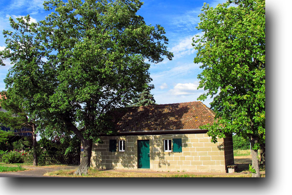 Dorfrundgang - Flachsbrechhütte