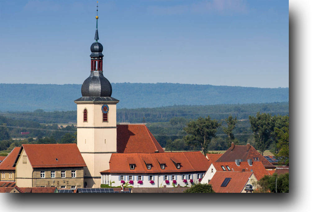 Dorfrundgang - Kirche, Kirchenburg und Schulhaus